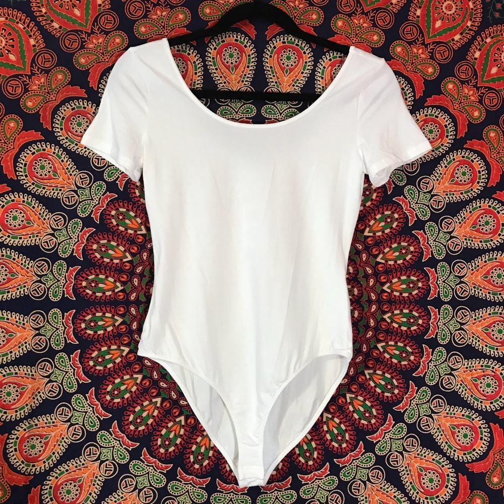 White short sleeve bodysuit